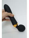 SHAKE Noir, Vibromasseur Wand USB en silicone médical avec 2 puissants moteurs indépendants - BQ107BLK SHAKE Noir, Vibromasseur Wand USB en silicone médical avec 2 puissants moteurs indépendants - BQ107BLK