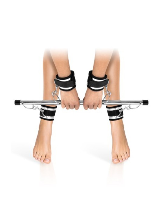 Barre de soumission avec 4 menottes Fetish Tentation - CC570412 Barre de soumission avec 4 menottes Fetish Tentation - CC570412