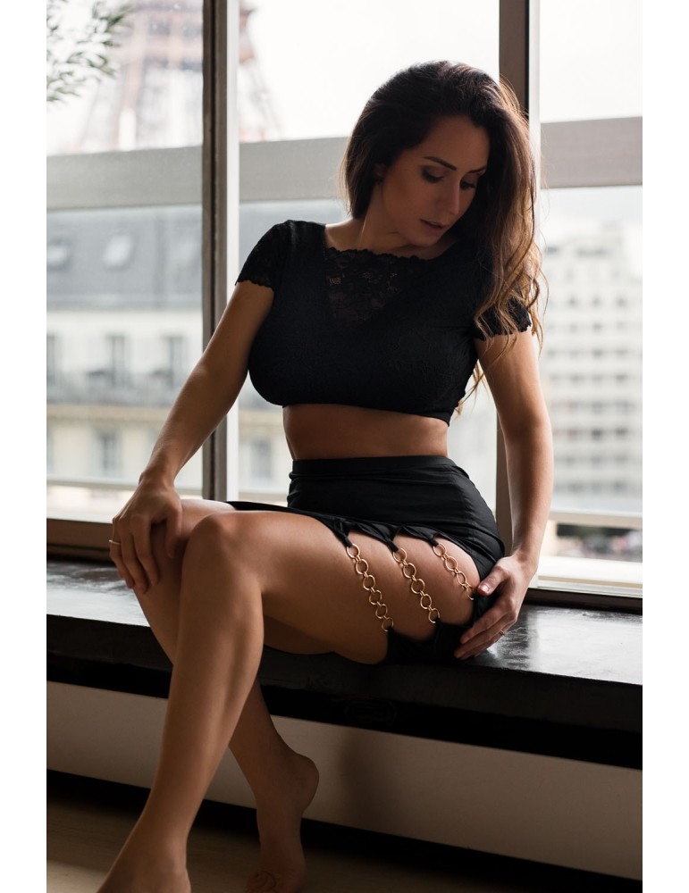 Jupe courte noire Elena fendue sur le côté - LDC08BLK