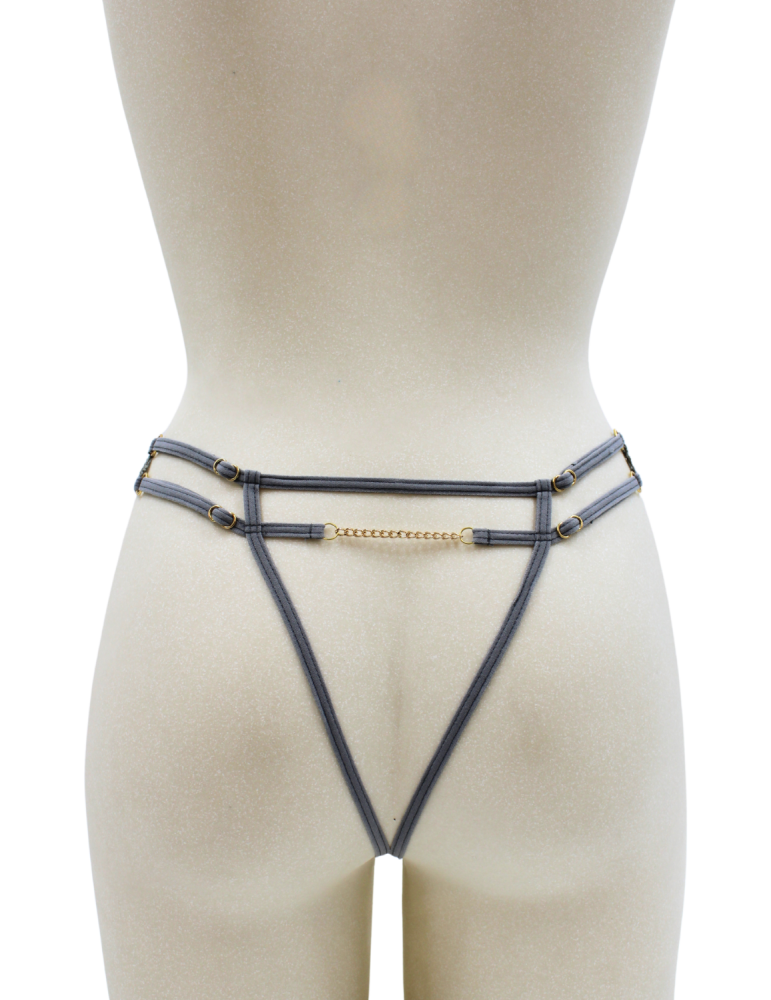 String gris avec bijou couleur aléatoire et chaîne dorée - PA05MGREY