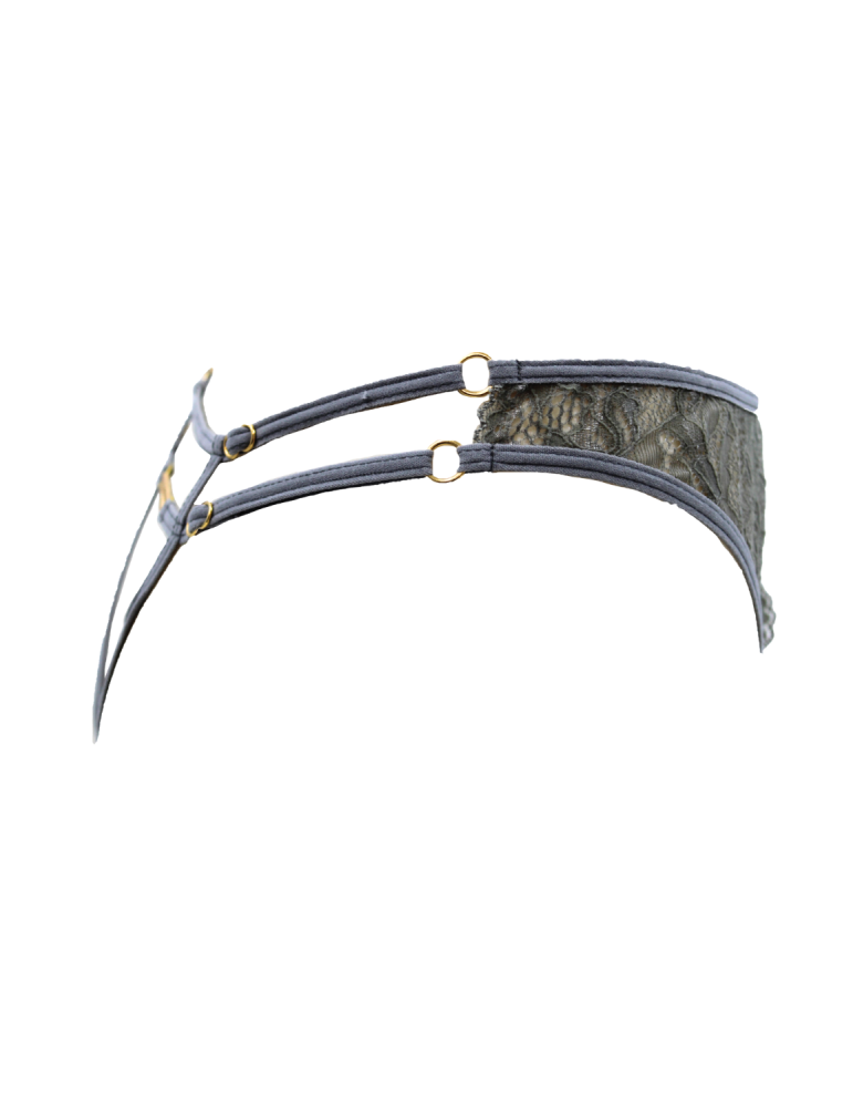 String gris avec bijou couleur aléatoire et chaîne dorée - PA05MGREY