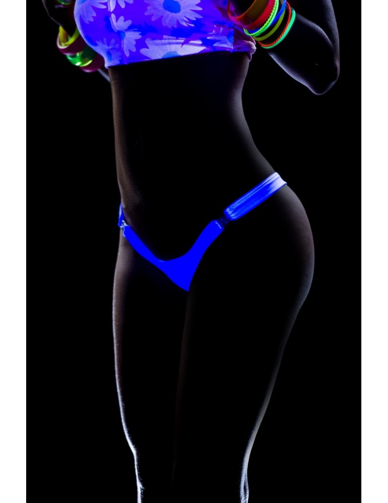 String détachable sur le devant  - MAL1090WHT